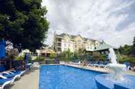 Swimming Pool Hôtel Château-Bromont