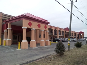 Exterior 4 Garden Inn & Extended Stay Shepherdsville / Louisville