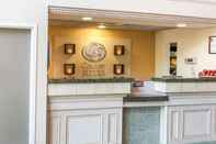 Lobby Comfort Suites South