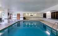 Swimming Pool 2 Comfort Inn East