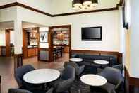 Bar, Kafe, dan Lounge Hyatt Place Topeka