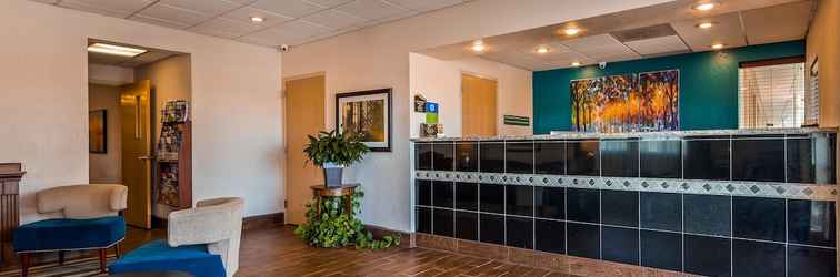 Lobby SureStay Hotel by Best Western Ottawa