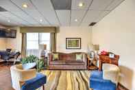 Common Space SureStay Hotel by Best Western Ottawa