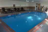 Swimming Pool Comfort Inn & Suites Junction City - near Fort Riley