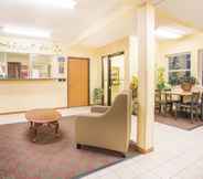 Lobi 2 Days Inn by Wyndham Lexington NE