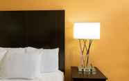 Bilik Tidur 5 La Quinta Inn by Wyndham Lincoln