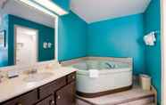 In-room Bathroom 5 Quality Inn & Suites Rockingham