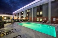 Swimming Pool Hampton Inn Raleigh Garner