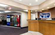 Lobby 7 Rodeway Inn Fargo