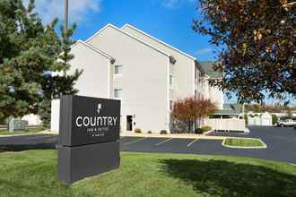 Exterior 4 Country Inn & Suites by Radisson, Toledo, OH