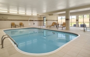 Swimming Pool 3 Courtyard by Marriott Akron Fairlawn