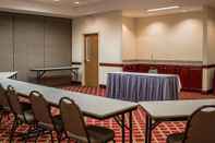 Functional Hall Quality Inn & Suites Bellville - Mansfield