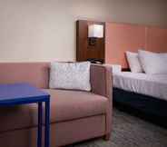 Common Space 6 Hampton Inn Youngstown-West I-80