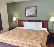 Bedroom 6 Americas Best Value Inn Norman at Univ of Oklahoma