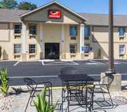 Exterior 6 Econo Lodge Harrisburg - Southwest of Hershey Area