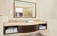 In-room Bathroom 7 Super 8 by Wyndham Danville