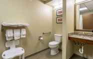 Toilet Kamar 2 Comfort Inn Brownsville I-40