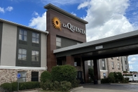 Exterior La Quinta Inn & Suites by Wyndham Denison - N. Lake Texoma