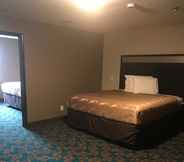 Bedroom 4 SureStay Hotel by Best Western Brownsville