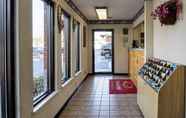 Lobby 2 Econo Lodge Richmond