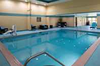 Swimming Pool Hampton Inn Wytheville