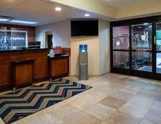 Lobby 2 Hampton Inn Wytheville