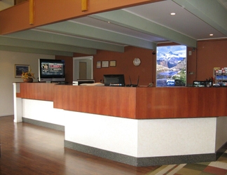 Lobby 2 Bellingham Lodge