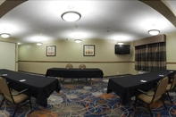 Functional Hall Days Inn & Suites by Wyndham La Crosse/Onalaska