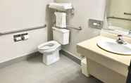 Toilet Kamar 6 Baymont by Wyndham Marinette