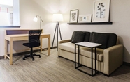 Common Space 4 Country Inn & Suites by Radisson, Appleton, WI