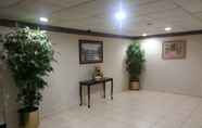 Lobi 3 Town Inn & Suites South Plainfield-Piscataway