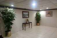 Lobby Town Inn & Suites South Plainfield-Piscataway