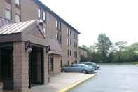 Exterior Town Inn & Suites South Plainfield-Piscataway