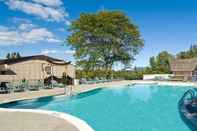 Swimming Pool Tiki Resort