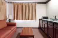 Common Space Econo Lodge Inn & Suites