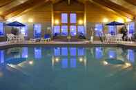 Swimming Pool Paynesville Inn And Suites