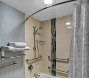 In-room Bathroom 5 Extended Stay America Premier Suites - Cleveland - Independence