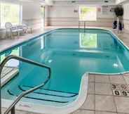 Swimming Pool 2 Quality Inn near Northtown Mall & National Sports Center