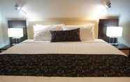 Kamar Tidur 6 The Charles Boutique Hotel & Dining