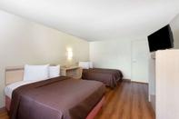 ห้องนอน Travelodge by Wyndham Essington / Philadelphia Airport