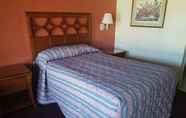 Kamar Tidur 5 Masters Inn Columbia I-26