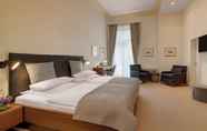 Bedroom 4 Rheinhotel Dreesen