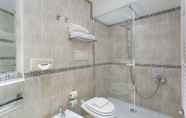 Toilet Kamar 6 Hotel Imperiale