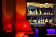 Quầy bar, cafe và phòng lounge Ramada by Wyndham Colombo