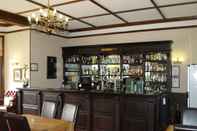 Bar, Kafe, dan Lounge Woodland Manor Hotel