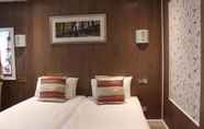 Kamar Tidur 4 Cheshire Hotel Central London