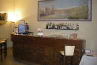 Quầy bar, cafe và phòng lounge DoubleTree by Hilton Brescia