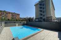 Swimming Pool DoubleTree by Hilton Brescia