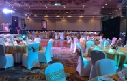 Functional Hall 5 Millennium Airport Hotel Dubai