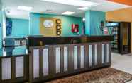 Lobby 4 Comfort Suites Tampa - Brandon